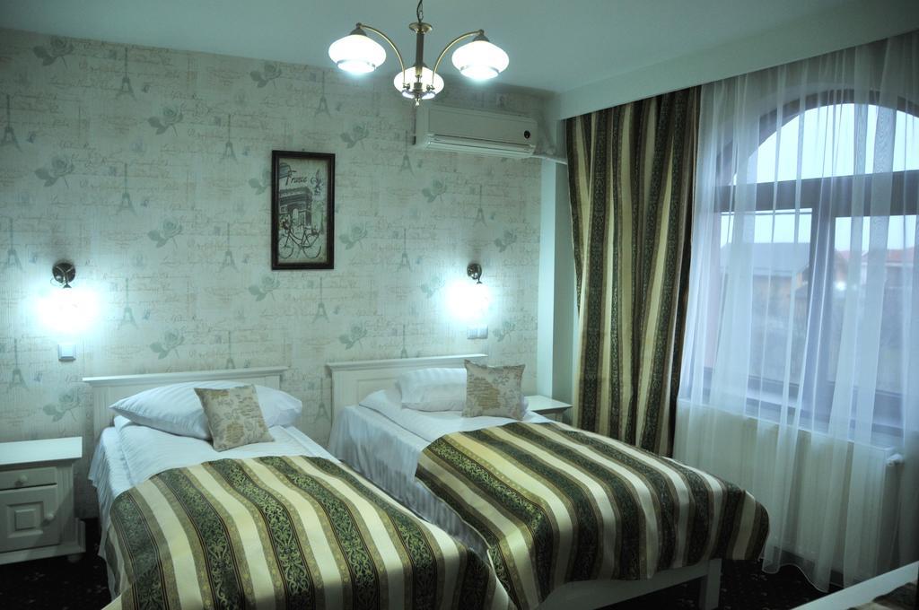 Pensiunea Casa Simoni Ploieşti Zimmer foto
